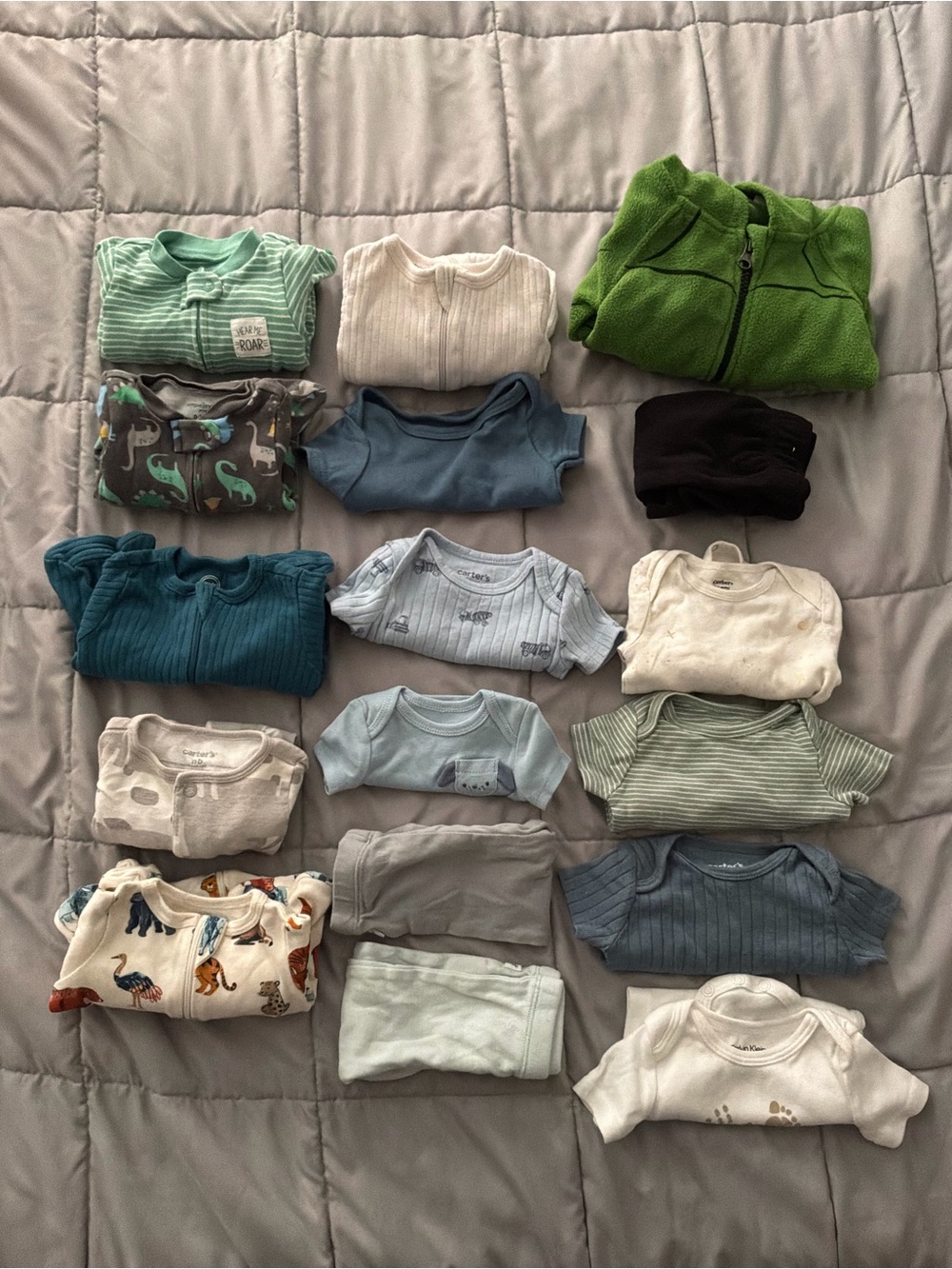 17 Piece Mostly 0-3 Month, Some Newborn, Mixed Baby Boy Clothes Bundle Lot
